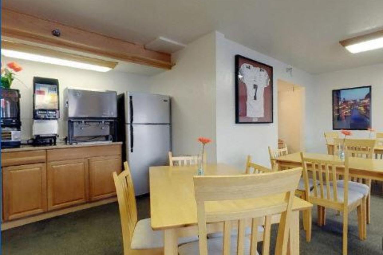 Americas Best Value Inn Oklahoma City South Экстерьер фото