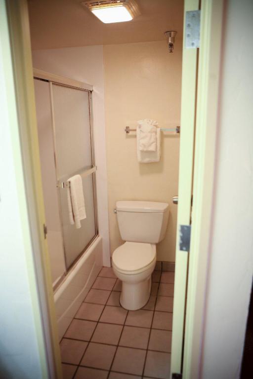 Americas Best Value Inn Oklahoma City South Номер фото